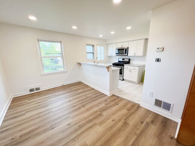 Dining Room/ Kitchen - 519 Vine St