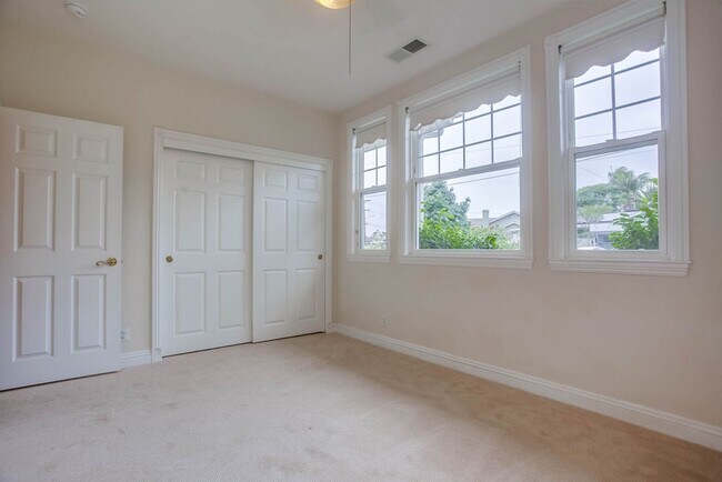 Building Photo - 1844 Dora Dr