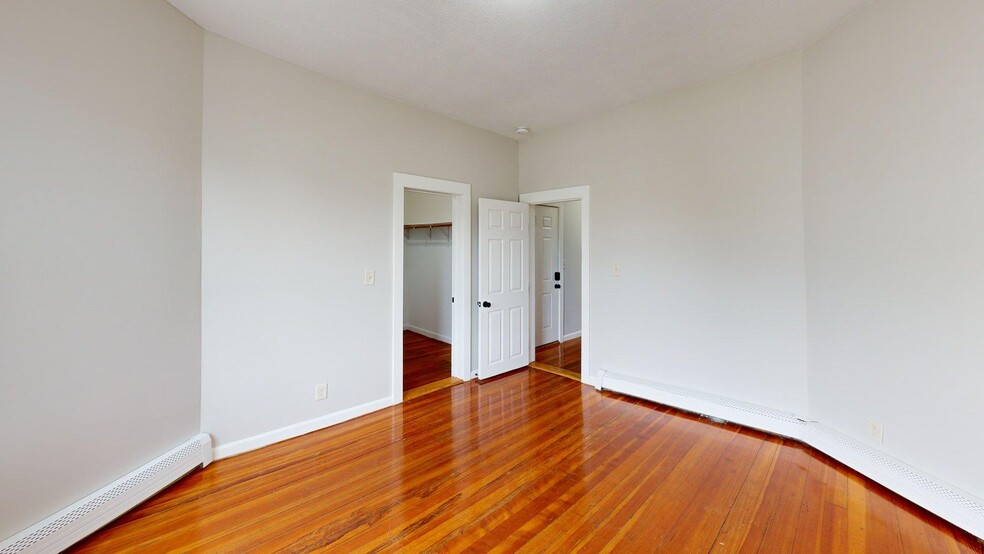 Building Photo - 163 Hichborn St