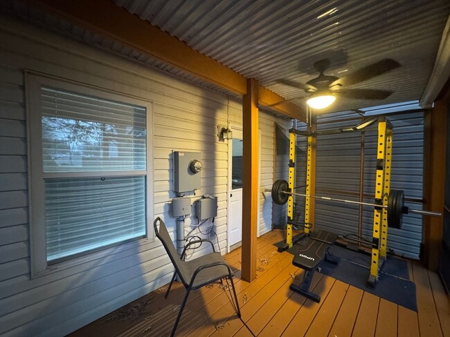 Building Photo - Stunning 3 Bed 2.5 Bath Home With Fenced Yard In Beautiful Harris Property