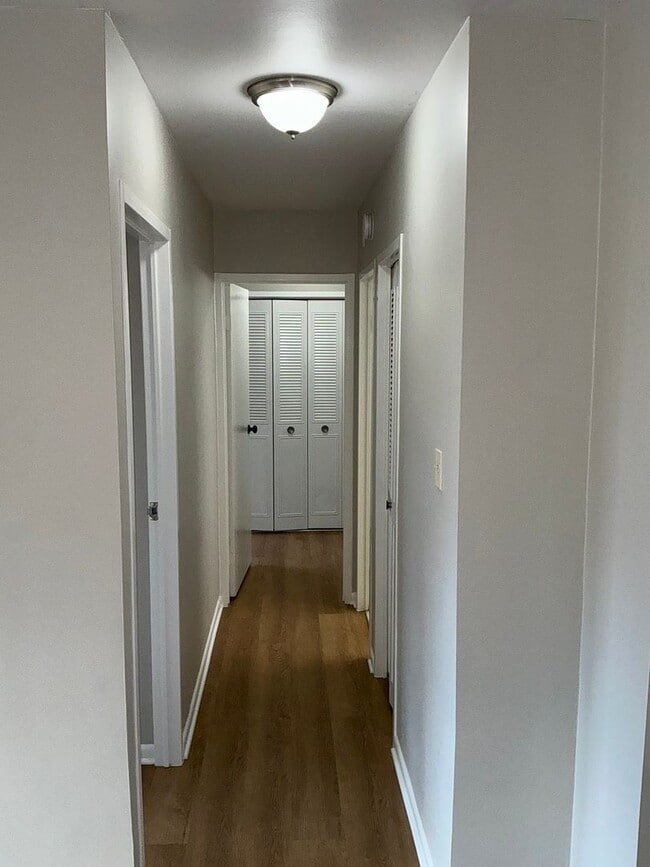 Building Photo - Luxury 2-bedroom 2-bath condo in Grosvenor...