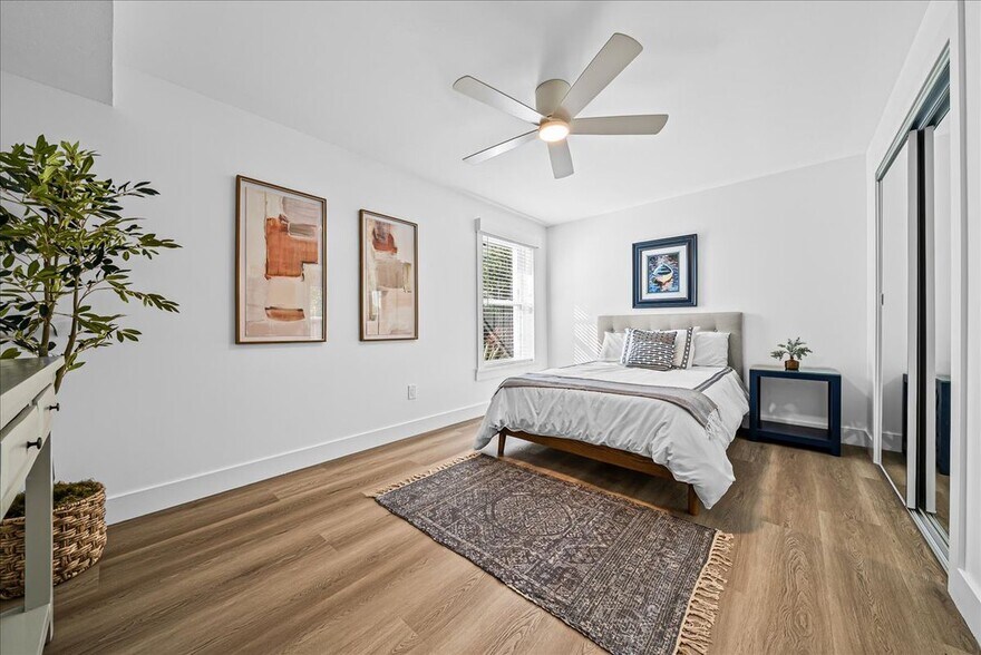 Building Photo - 1910 Gulf Shore Blvd N