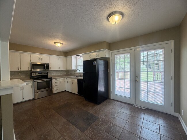 Building Photo - 5035 Overton Ave