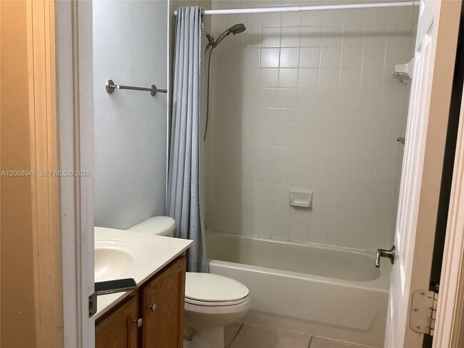 Building Photo - 7050 SW 164th Ct