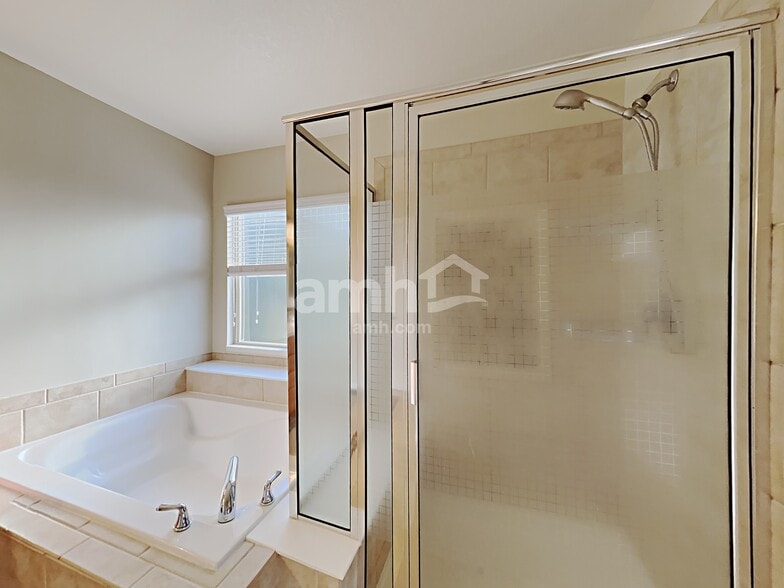 Building Photo - 12204 Hannibal St