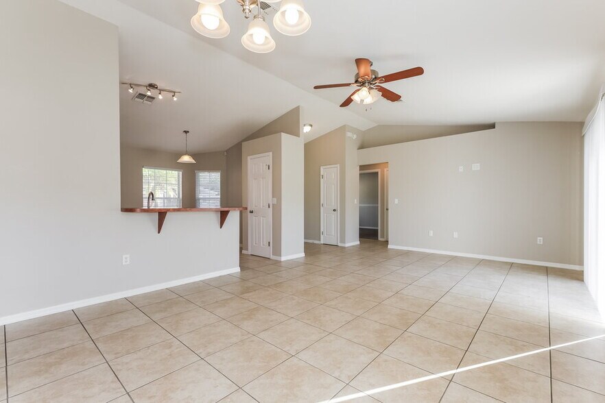 Building Photo - 4619 Great Blue Heron Dr