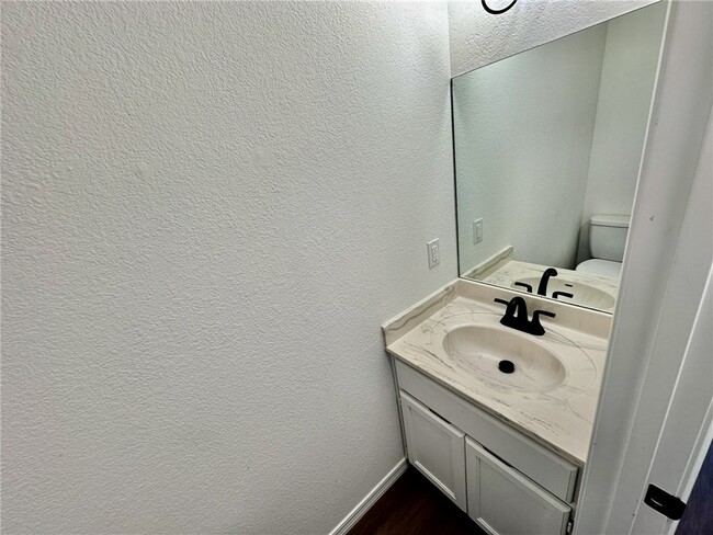 Building Photo - 1244 SW Elm Tree Rd