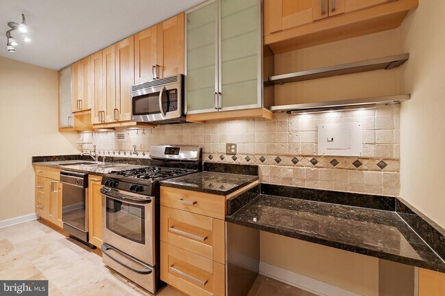 Building Photo - 4242 East-West Hwy