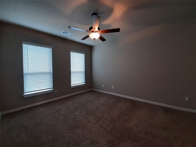 Building Photo - 25148 Pacific Wren Dr