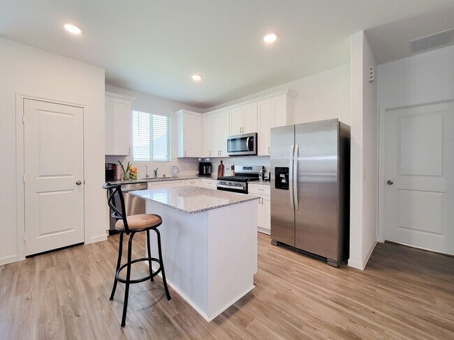 Building Photo - Ready to move in! The Granville floor plan...