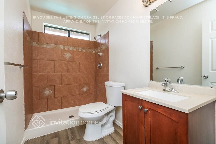 Building Photo - 4102 N 85th Dr