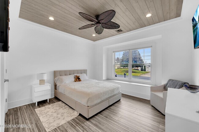 Building Photo - 18 Culebra Ave