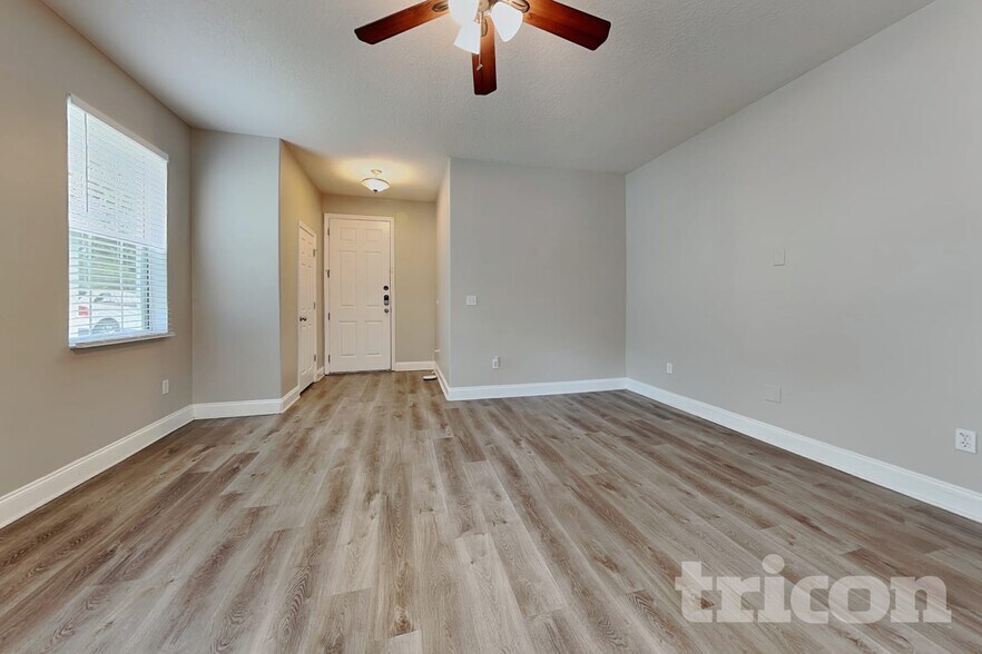 Building Photo - 9247 Wellstone Dr