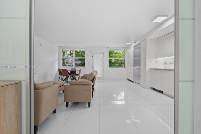 Building Photo - 301 Jefferson Ave