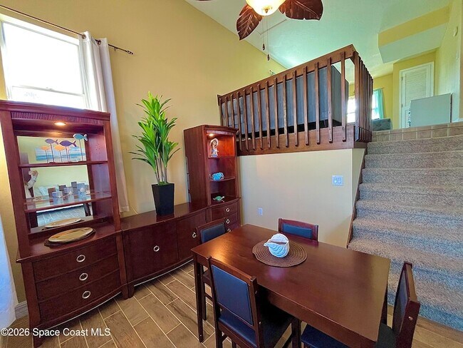 Building Photo - 799 Shell St