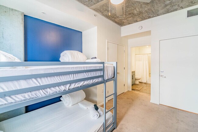 Building Photo - 888 N 4th St