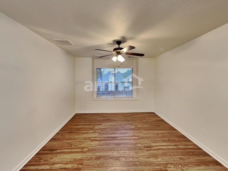 Building Photo - 21027 Deauville Dr