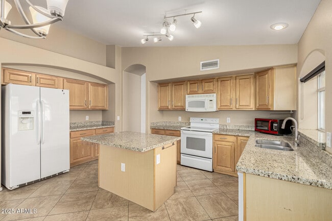 Building Photo - 7927 W Kimberly Way