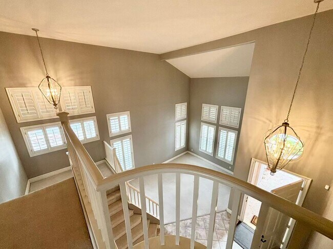 Building Photo - Rhodes Ranch-5 brs 4 bathrooms 3-cars gara...