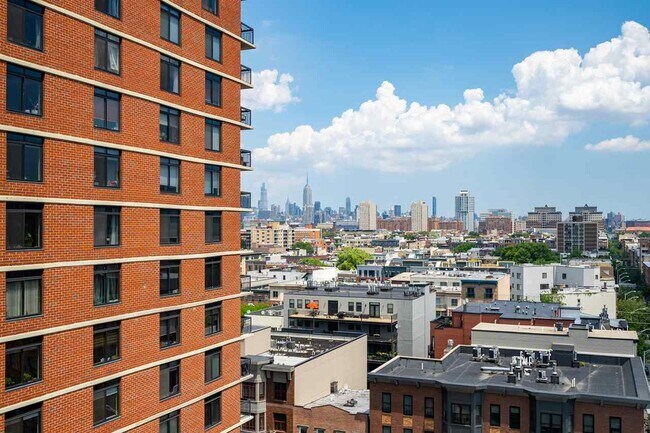 Building Photo - 700 1st St