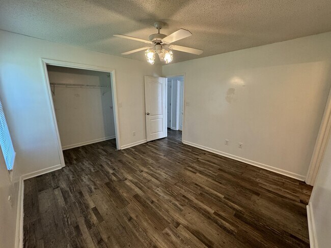 Building Photo - 105 Ed Milner Dr