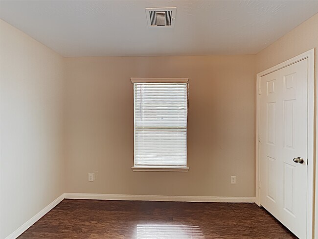 Building Photo - 21427 Wilona Way