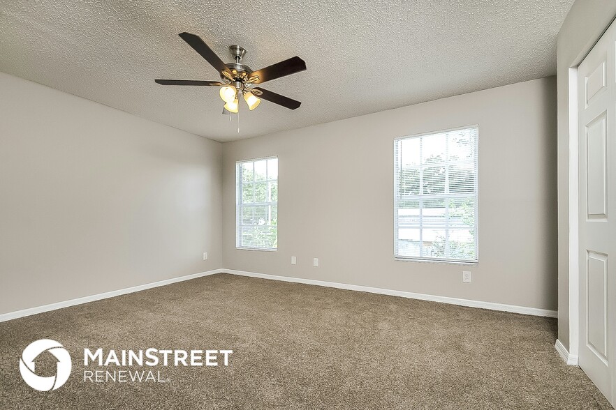 Building Photo - 1690 Palm Leaf Dr