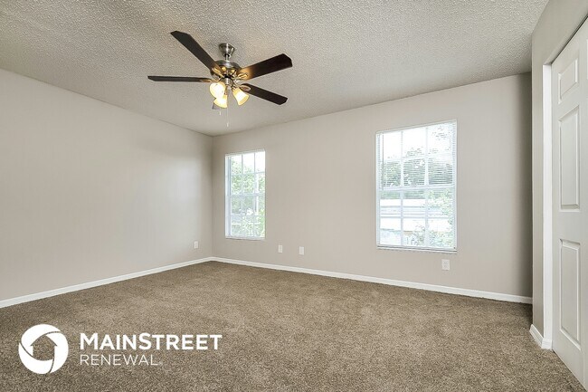 Building Photo - 1690 Palm Leaf Dr