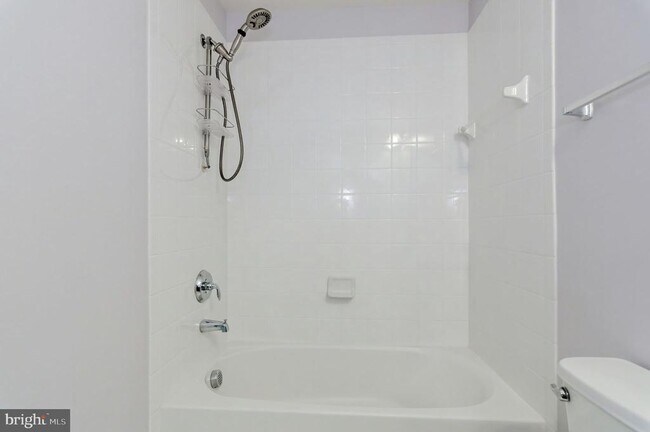 Building Photo - 3697 Ambrose Hills Rd