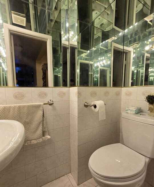 Building Photo - 1481 Benedict Canyon Dr