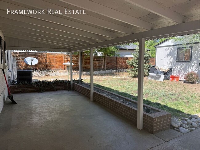 Building Photo - 2120 Irving St