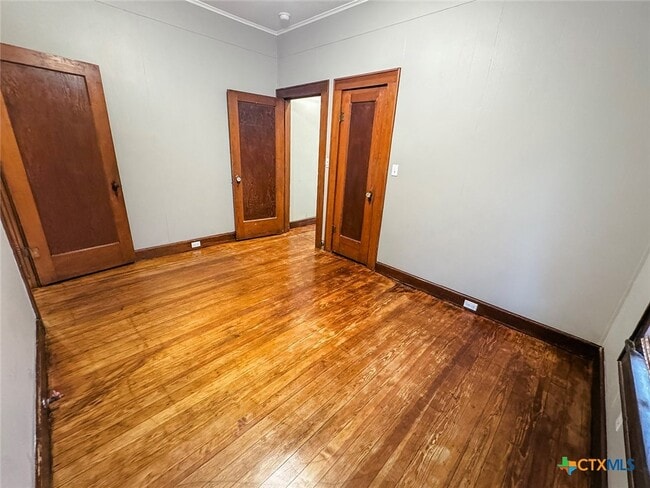 Building Photo - 507 W Brazos St
