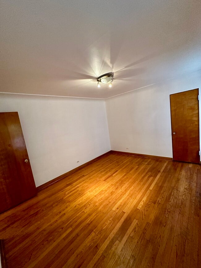 Building Photo - 4918 W Altgeld St
