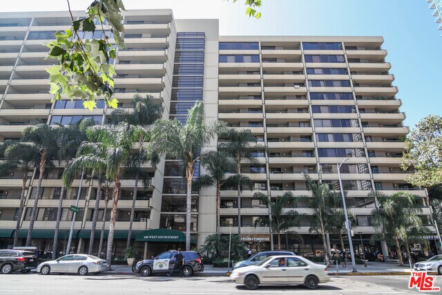 Building Photo - 600 W 9th St