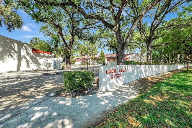 Building Photo - 15315 Loch Isle Dr W