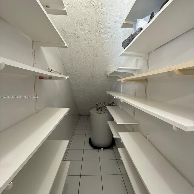 Building Photo - 6980 NW 173rd Dr