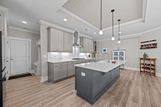 Building Photo - "Coastal Comfort Awaits: Spacious 3-Bed, 3-Bath Home in Holly Ridge!"
