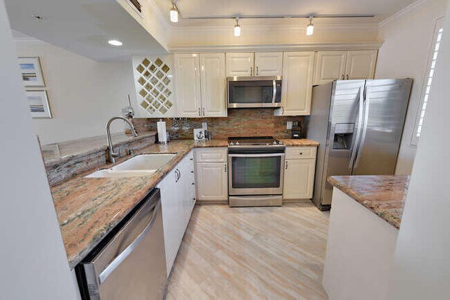 Building Photo - 2601 Marina Isle Way