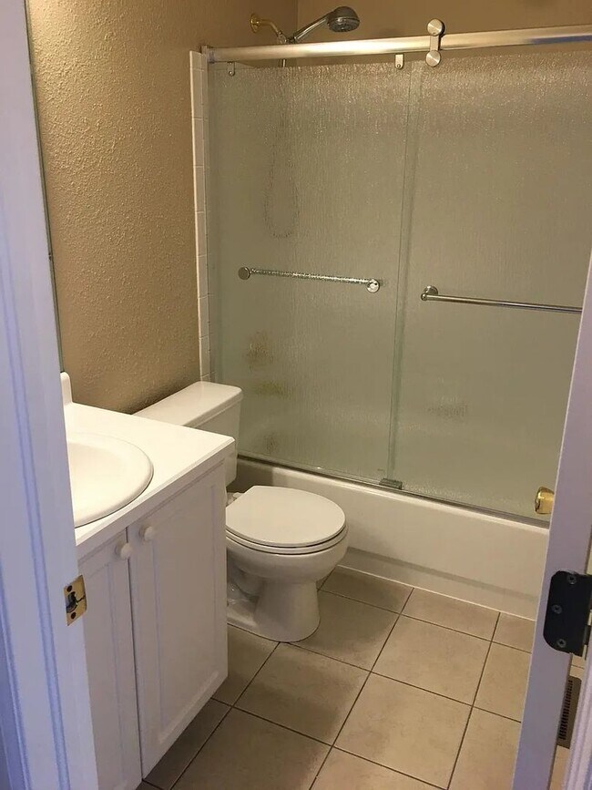 Building Photo - Beautiful 3-Bedroom Home in Rock Creek