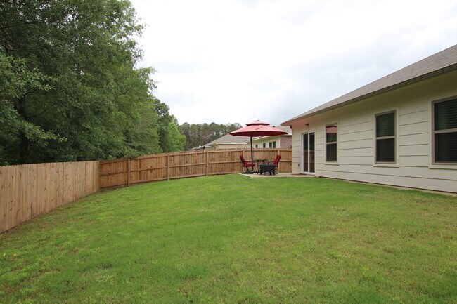 Building Photo - Cozy 4 Bedroom2 Bath Home in West Tyler!