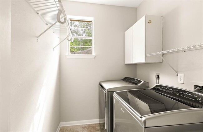 Building Photo - 71 E Sterling Pond Cir