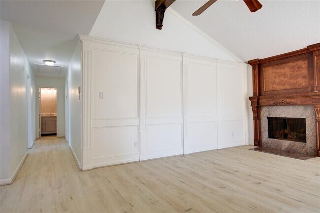 Building Photo - 15803 Pryor Dr