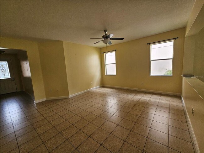 Building Photo - 5013 Ballark St