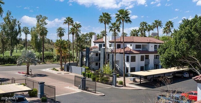 Primary Photo - 1100 E Osborn Rd