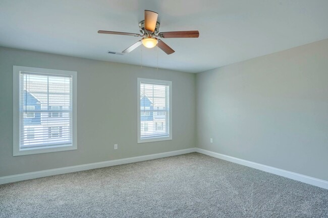 Building Photo - 321 Starfish Ln