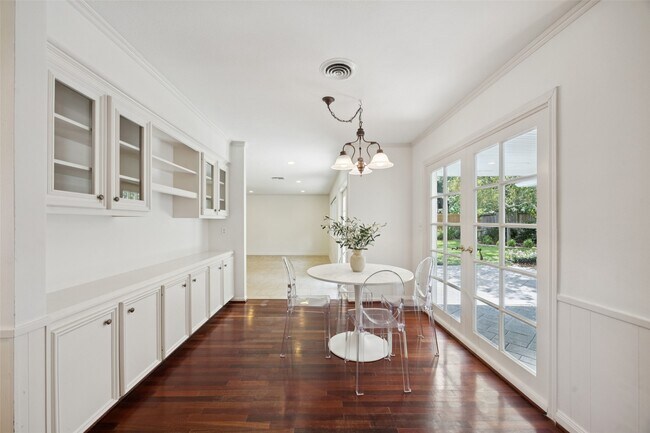 Building Photo - 10603 Lynbrook Dr