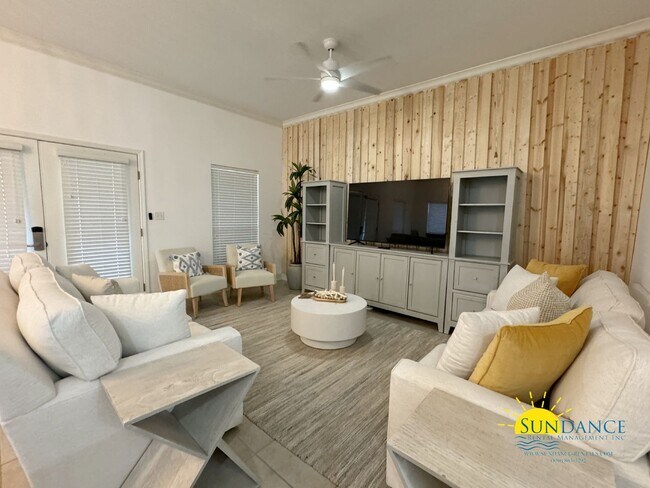 Building Photo - Exceptional Opportunity: Main Home plus Ga...