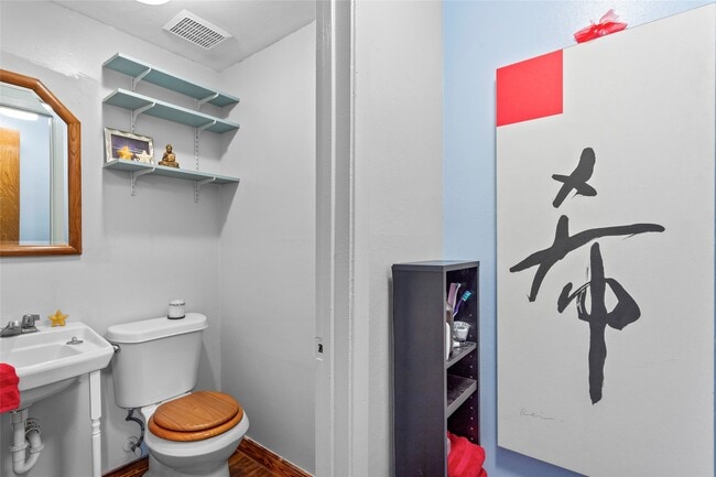 Building Photo - 200 Motel Dr.