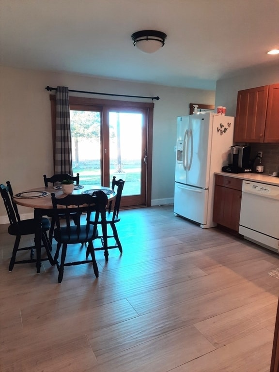 Building Photo - 21 Anderson Dr