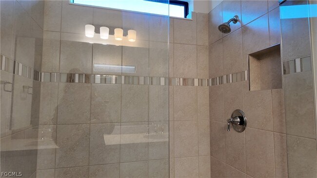 Building Photo - 3700 Passion Vine Dr